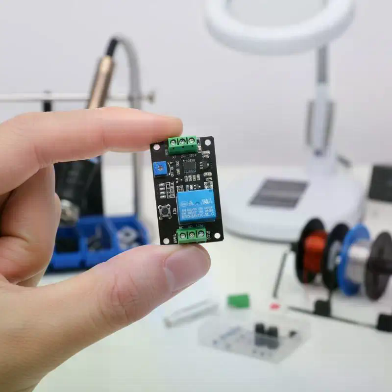 وحدة تأخير زمني قابلة للتعديل  - مراجعة Useful Diy Electronics Projects وسعره